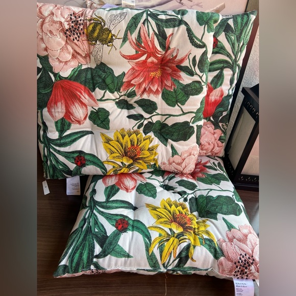 H&M Floral Cotton Chair Pads / Floor Cushion. 1 PCS - Picture 4 of 8